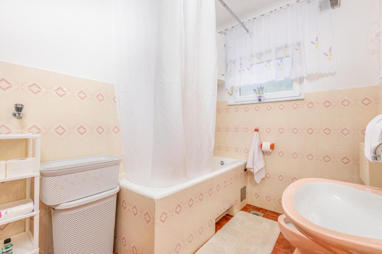 Apartment Adriahouse Punat Bagian luar foto